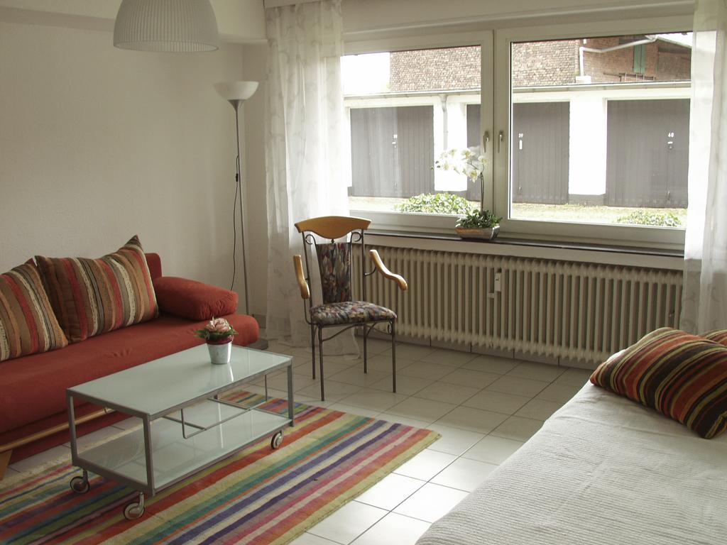 Big 1 Room Apartment - 15 Min Messe Dus Меербуш Екстериор снимка